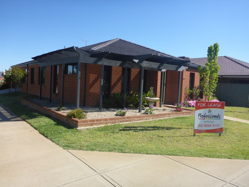 54 Victoria Cross Parade, Wodonga VIC 3690