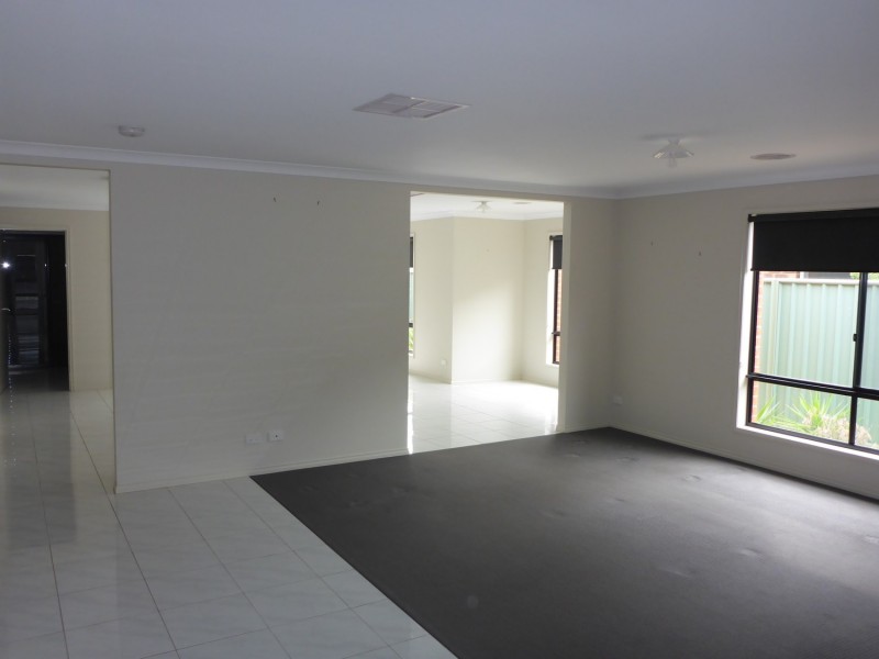 54 Victoria Cross Parade, Wodonga VIC 3690