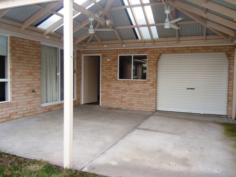 1A Oakmont Circuit, Wodonga VIC 3690