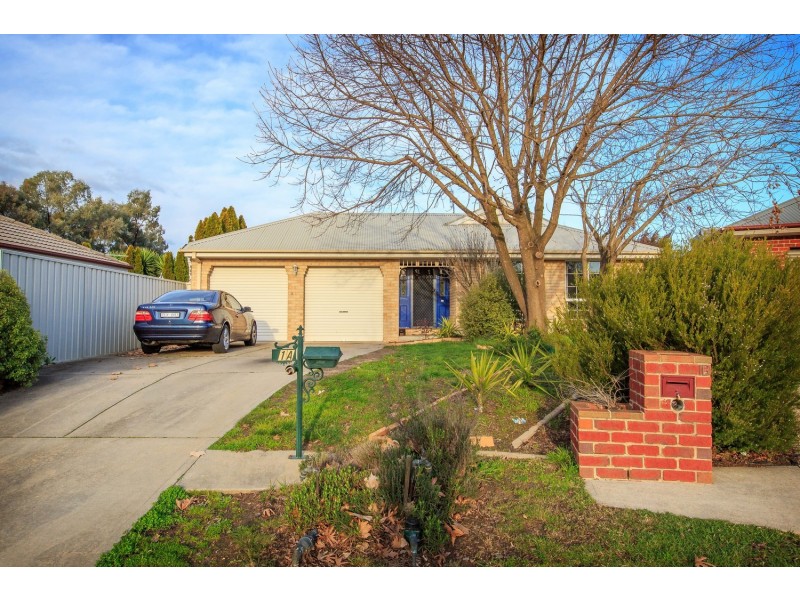 1A Oakmont Circuit, Wodonga VIC 3690
