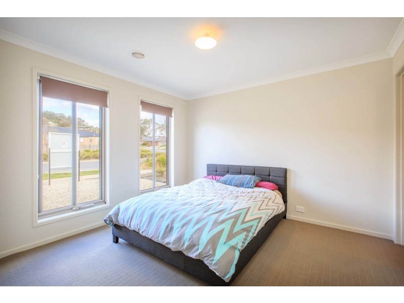 24 Victoria Cross Parade, Wodonga VIC 3690