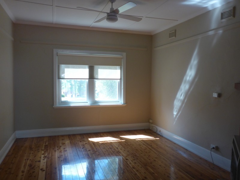 327 Mount Street, Albury NSW 2640