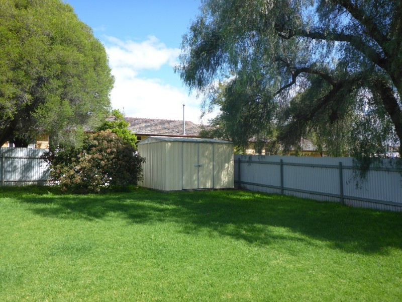 327 Mount Street, Albury NSW 2640