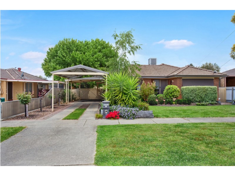 13 Robert Crescent, Wodonga VIC 3690