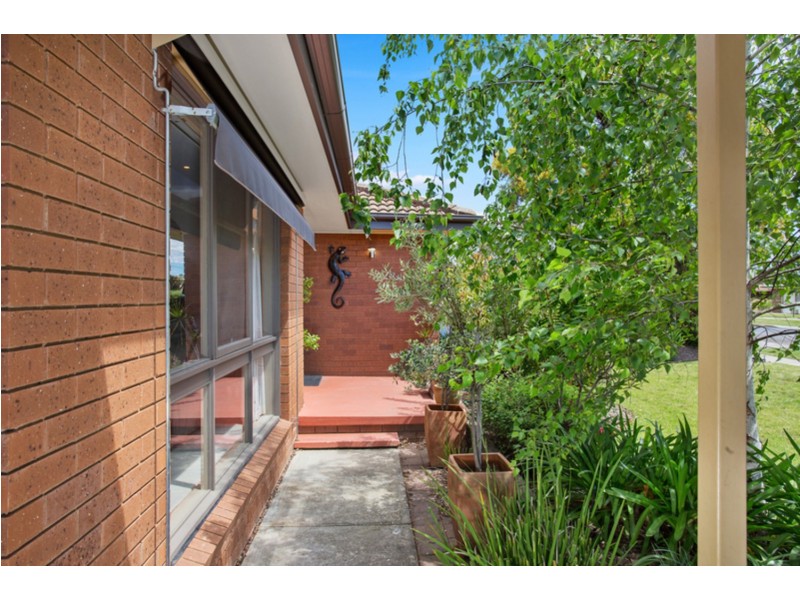 13 Robert Crescent, Wodonga VIC 3690