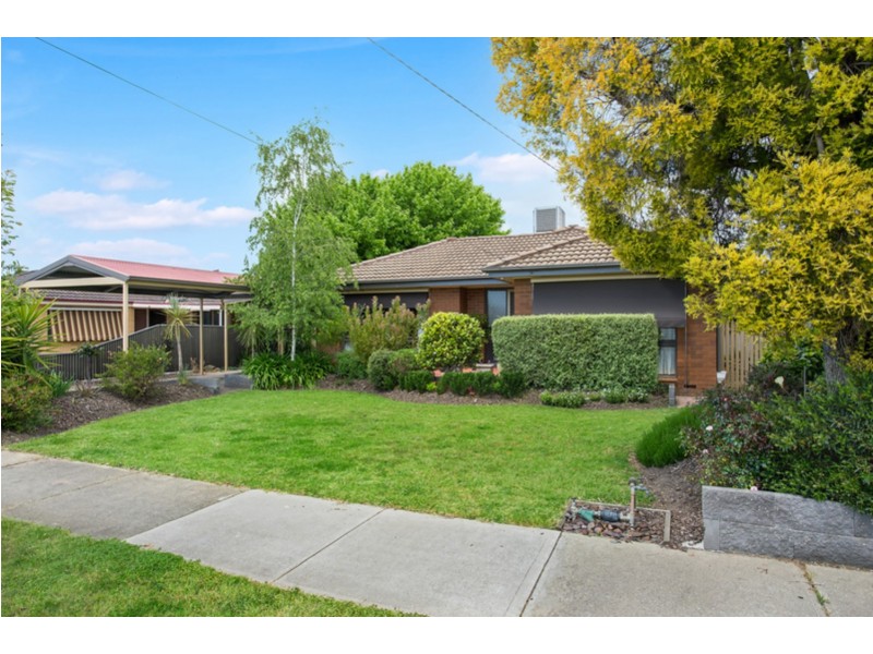 13 Robert Crescent, Wodonga VIC 3690