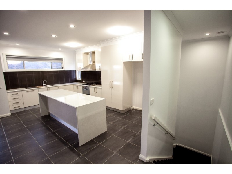 6 Cardamine Road, Bandiana VIC 3694