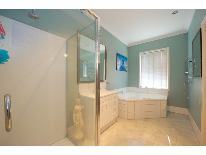 8 Pollard Street, Wodonga VIC 3690