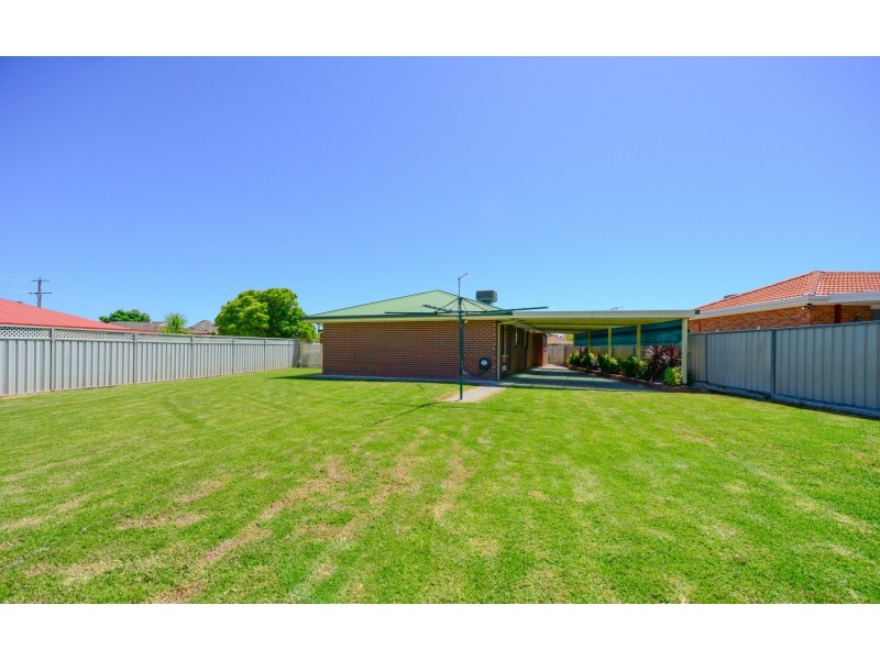 2 Edinburgh Circuit, Wodonga VIC 3690