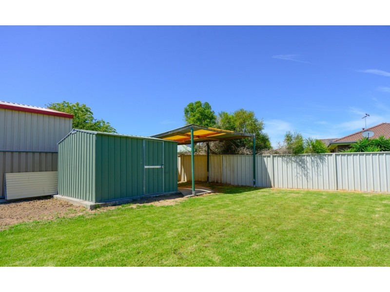 2 Edinburgh Circuit, Wodonga VIC 3690