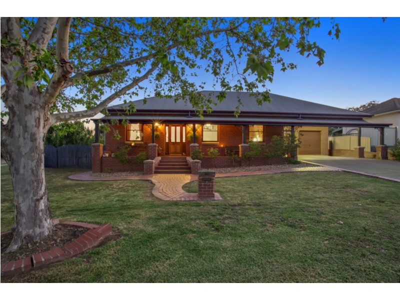 21 Avondale Drive, Wodonga VIC 3690