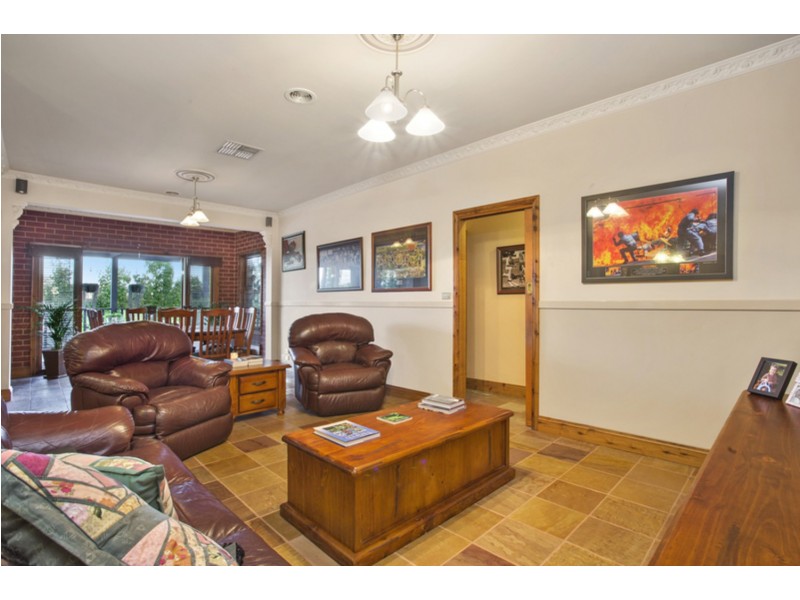 21 Avondale Drive, Wodonga VIC 3690