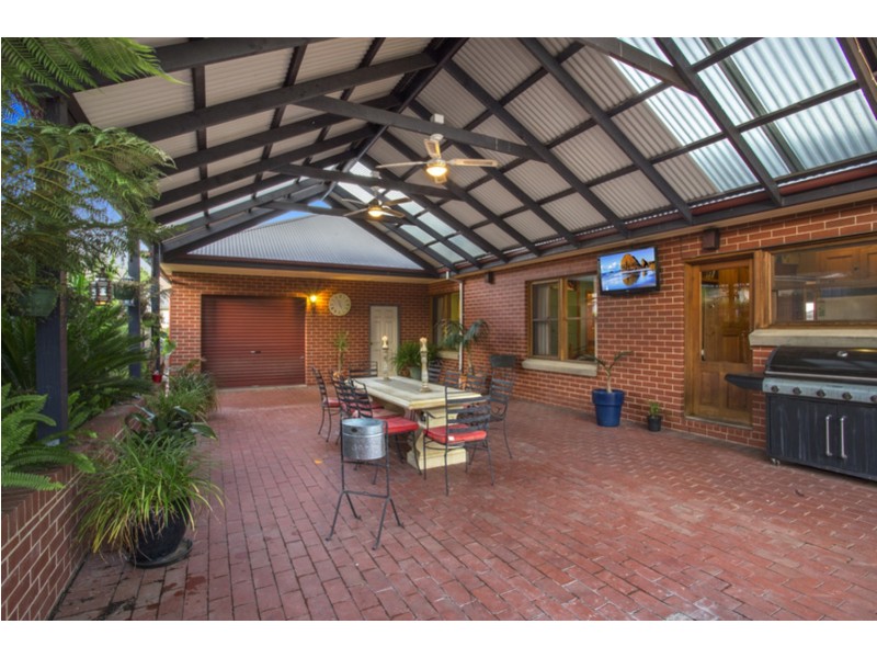 21 Avondale Drive, Wodonga VIC 3690