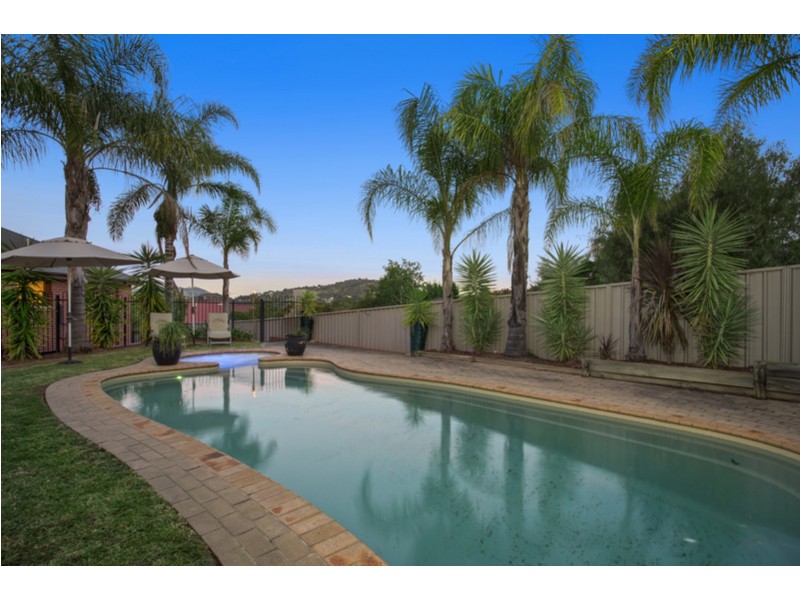 21 Avondale Drive, Wodonga VIC 3690