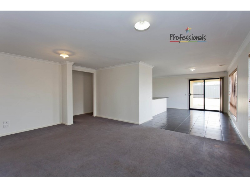14 Silky Oak Avenue, Wodonga VIC 3690