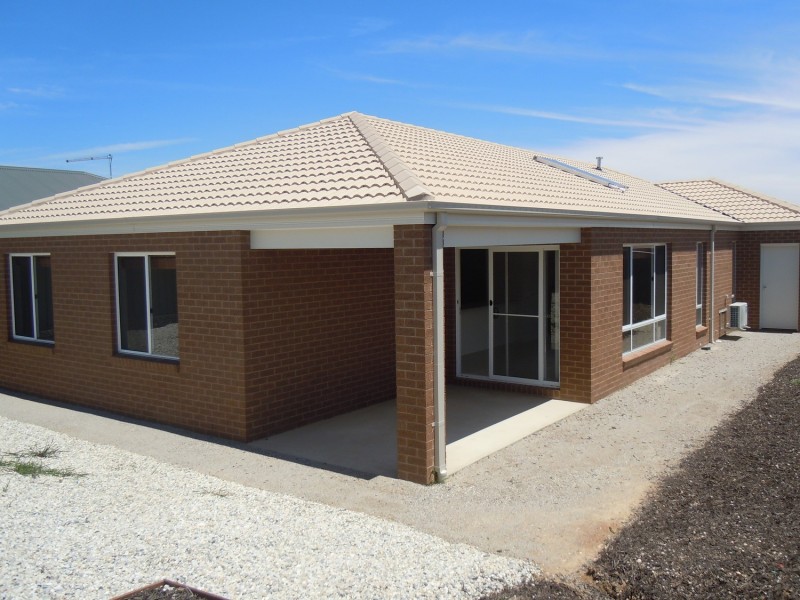 12 Silky Oak Avenue, Wodonga VIC 3690