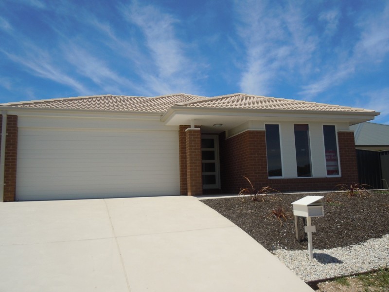 12 Silky Oak Avenue, Wodonga VIC 3690