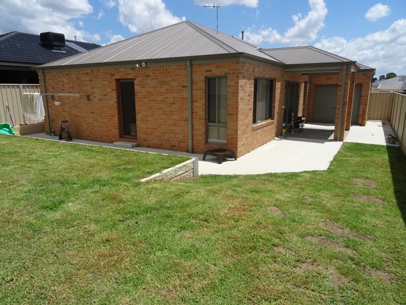51 Inwood Crescent, Wodonga VIC 3690