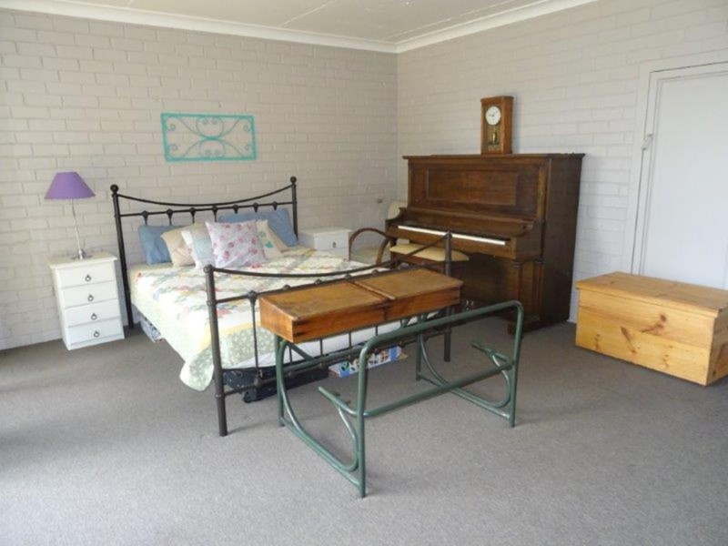 16 Dwyer Crescent, Bellbridge VIC 3691