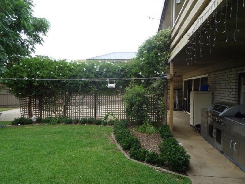 16 Dwyer Crescent, Bellbridge VIC 3691