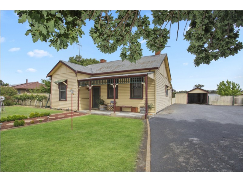 20 Barkly Street, Chiltern VIC 3683