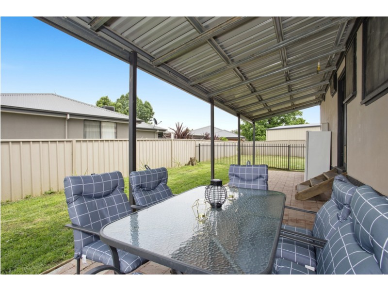 14 Conness Street, Chiltern VIC 3683
