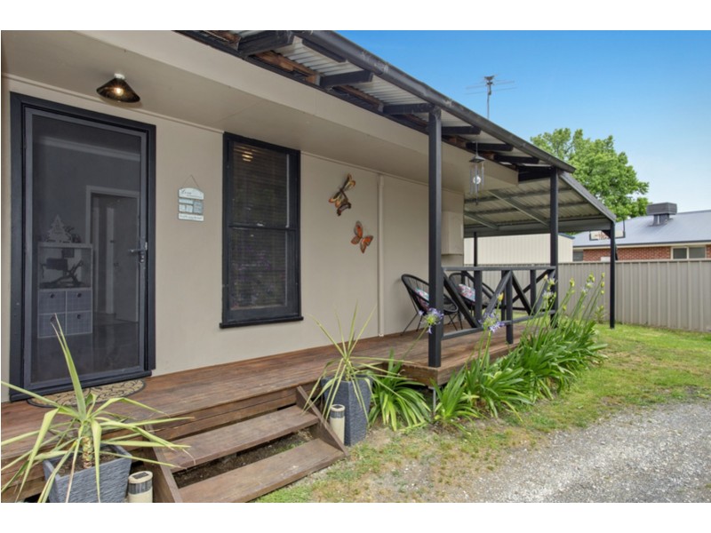 14 Conness Street, Chiltern VIC 3683