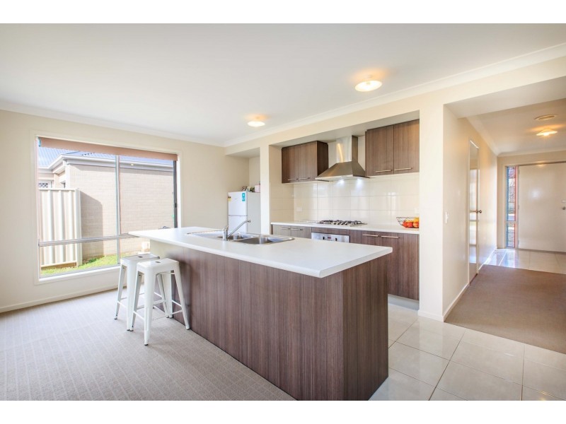 24 Victoria Cross Parade, Wodonga VIC 3690