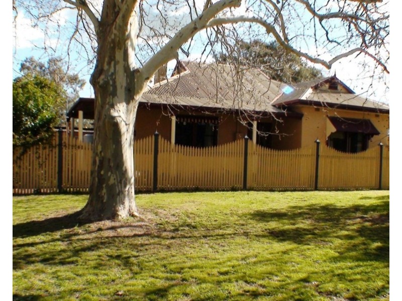 2 Bent Street, Gerogery NSW 2642