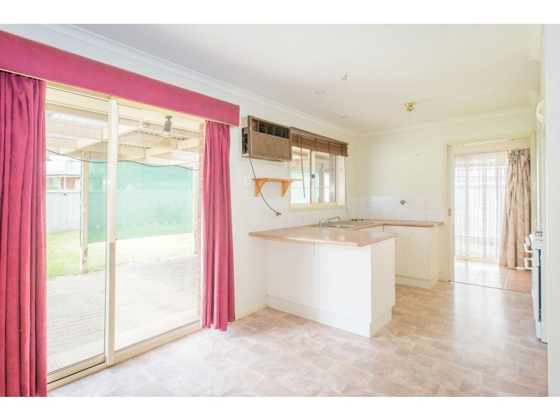 2 Jennifer Place, Wodonga VIC 3690