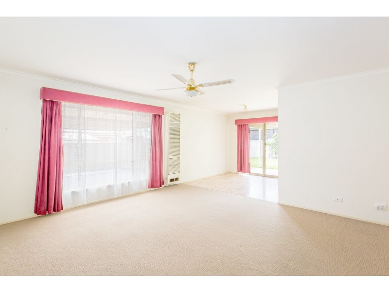 2 Jennifer Place, Wodonga VIC 3690