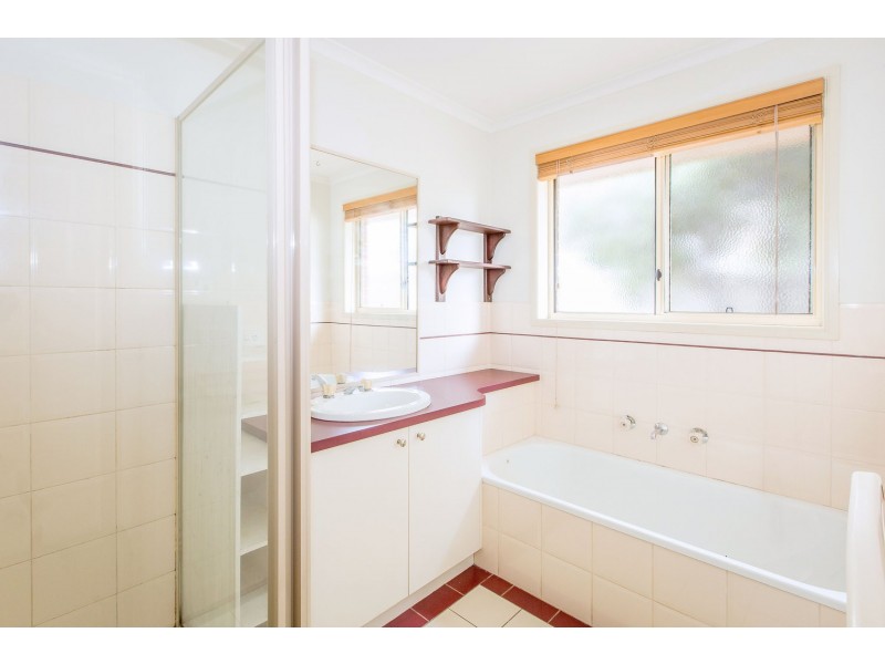 2 Jennifer Place, Wodonga VIC 3690