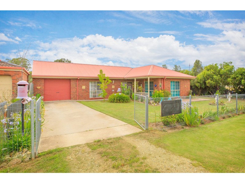5 Church Street, Chiltern VIC 3683