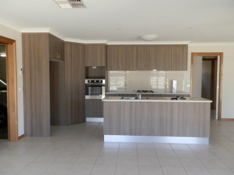 22 Wattlebird Drive, Bandiana VIC 3694