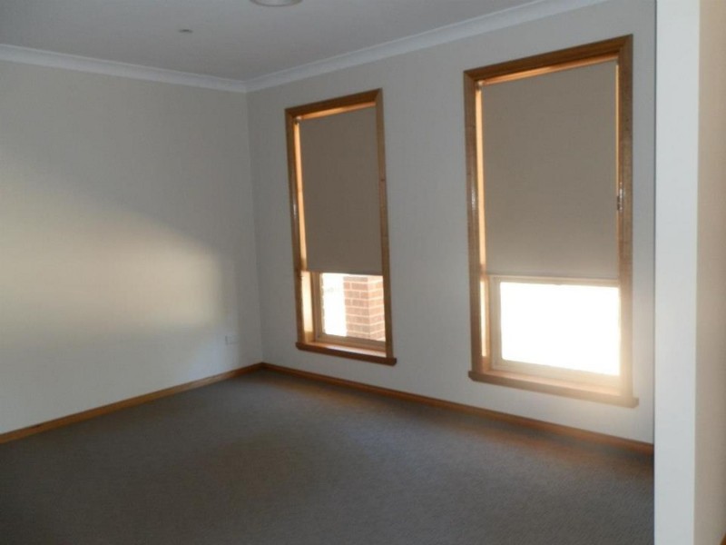 22 Wattlebird Drive, Bandiana VIC 3694