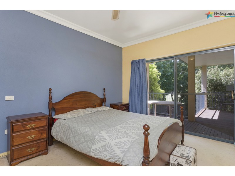 8 Ballara Drive, Wodonga VIC 3690