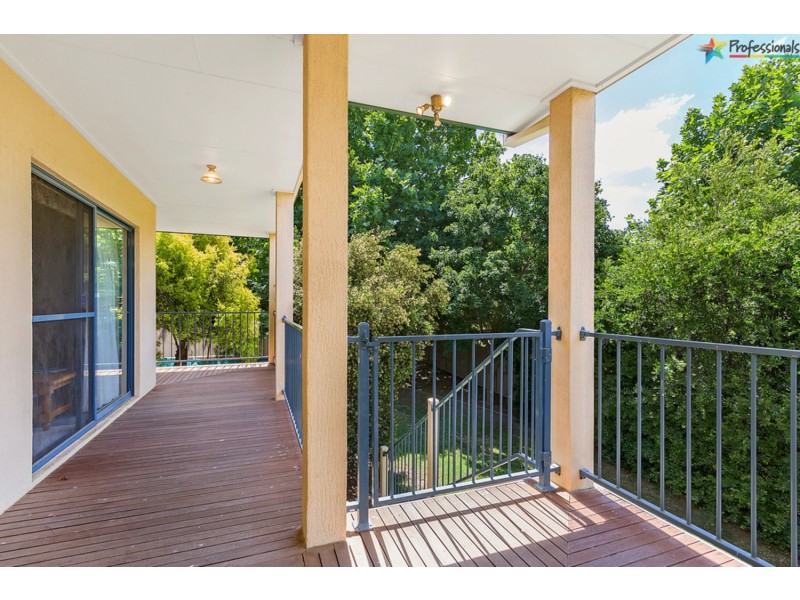 8 Ballara Drive, Wodonga VIC 3690