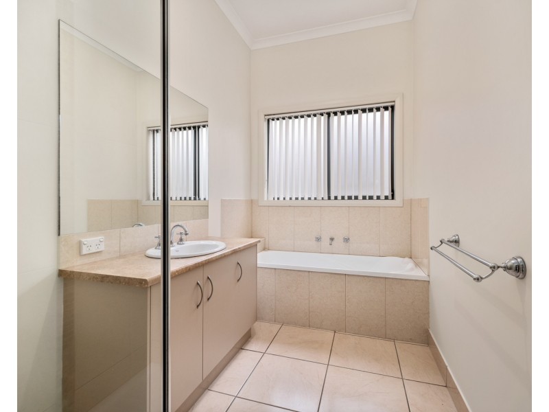 87 Yarralumla Drive, Wodonga VIC 3690