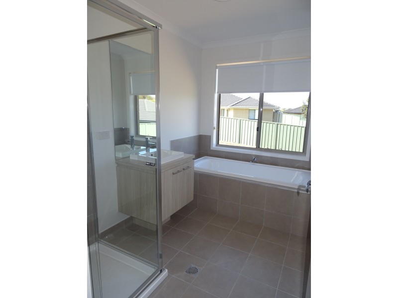 54 Driver Terrace, Glenroy NSW 2640