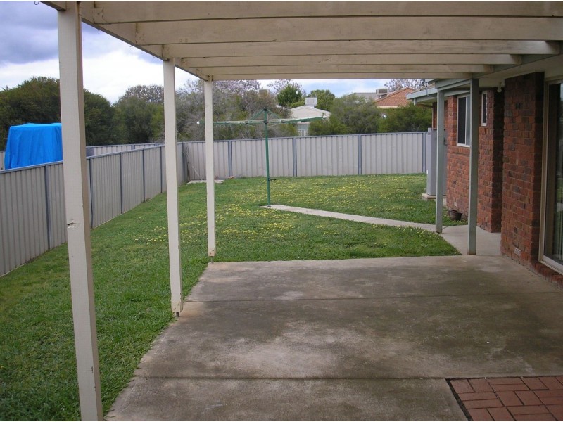 12 Kingsbury Court, Wodonga VIC 3690