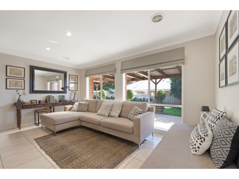 7 Thomas Place, Wodonga VIC 3690