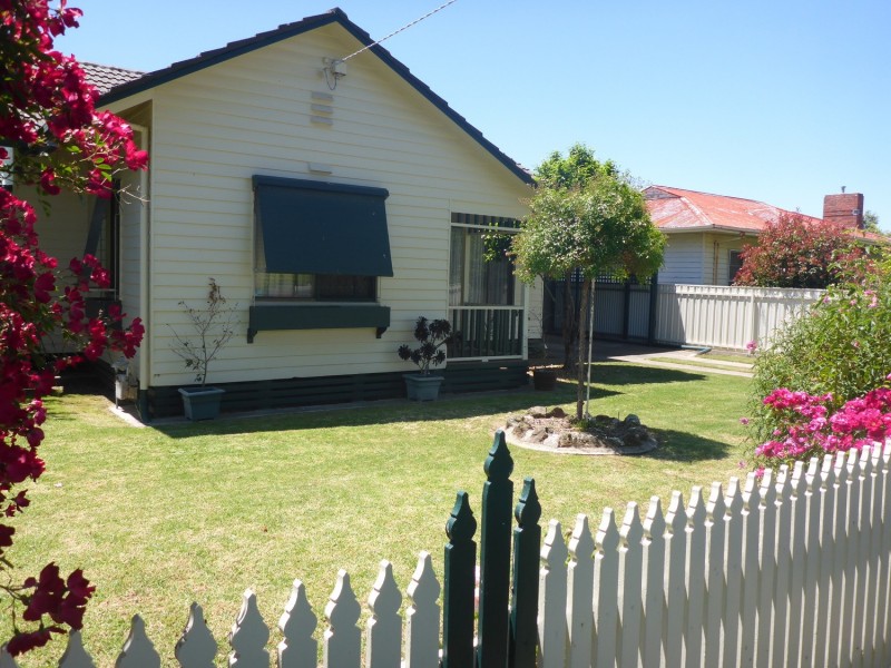 8 Pollard Street, Wodonga VIC 3690