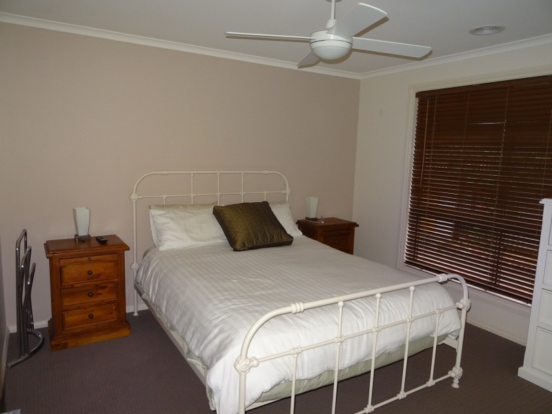 2 Topaz Court, Wodonga VIC 3690