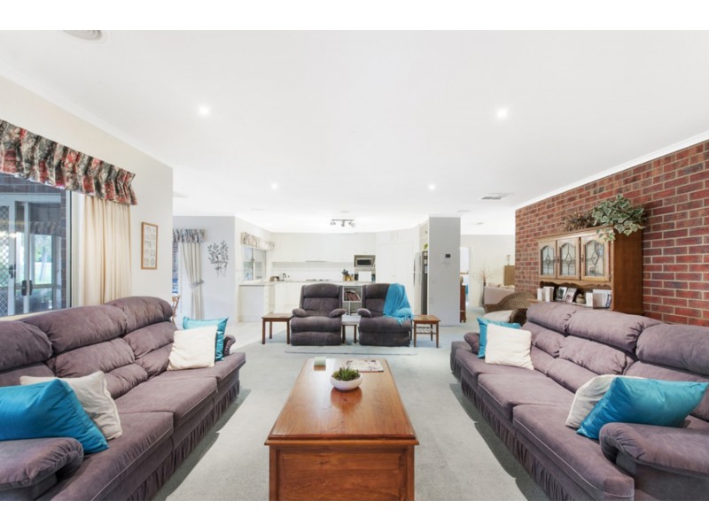 4 Hylton Court, Wodonga VIC 3690