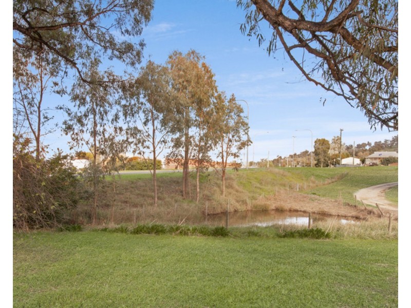 680 Centaur Road, Hamilton Valley NSW 2641