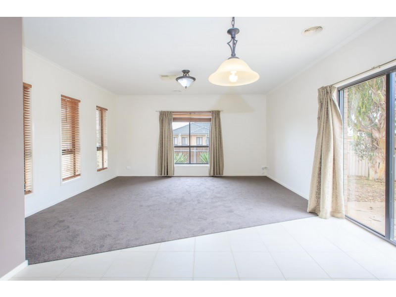38 Mactier Avenue, Wodonga VIC 3690