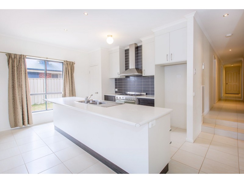38 Mactier Avenue, Wodonga VIC 3690