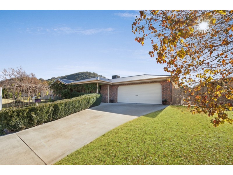 42 Willoughby Avenue, Wodonga VIC 3690