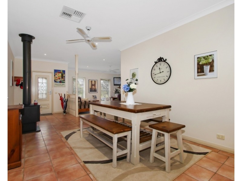 44 Craig Drive, Bellbridge VIC 3691