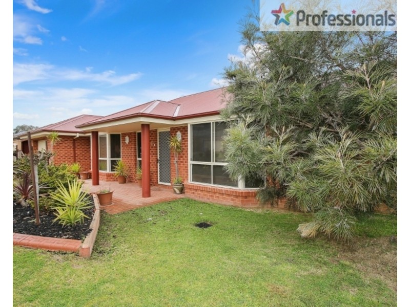 1 Dillagar Place, Springdale Heights NSW 2641